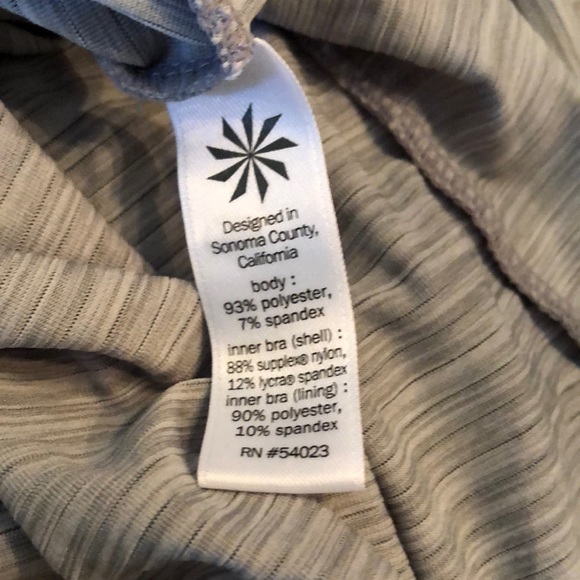 Athleta cross back removable padded bra insert with attached athletic tank - Picture 9 of 11